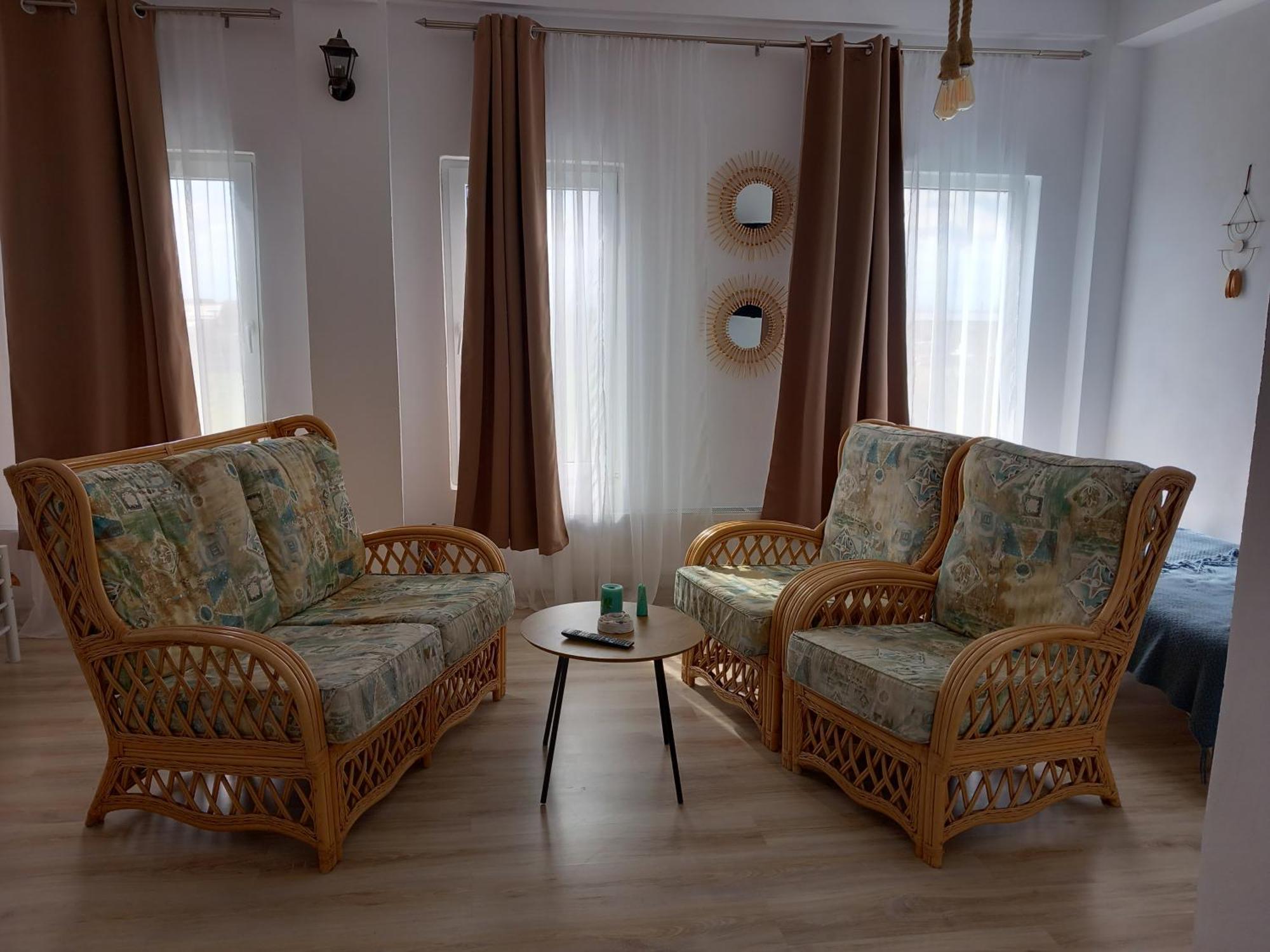 Tina Guest House Basarabi Екстериор снимка